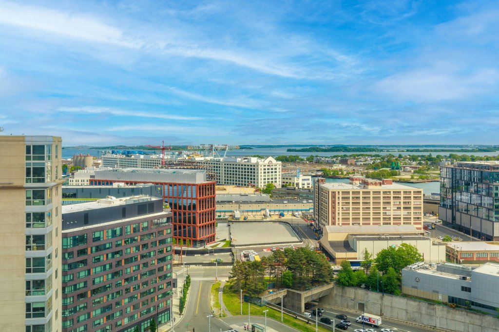 Renaissance Boston Waterfront Hotel by Marriott - Tap to explore photos