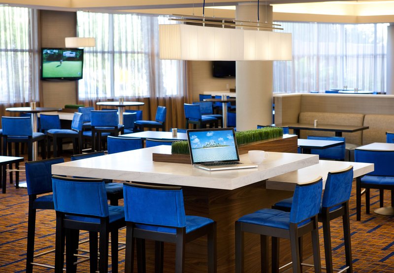 Courtyard by Marriott Oakland Emeryville - Emeryville, CA