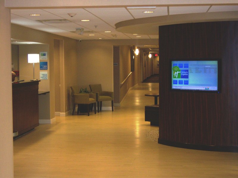 Holiday Inn Express-Hampton - Hampton, VA