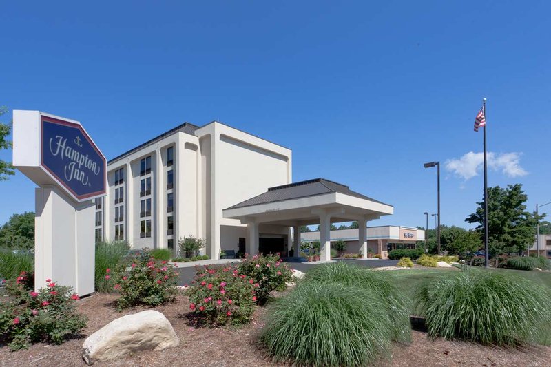 Hampton Inn Charlottesville - Charlottesville, VA