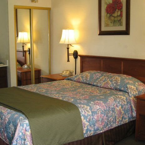 WESTERN HOLIDAY LODGE - Three Rivers, CA