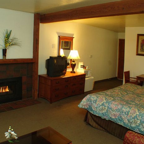 WESTERN HOLIDAY LODGE - Three Rivers, CA