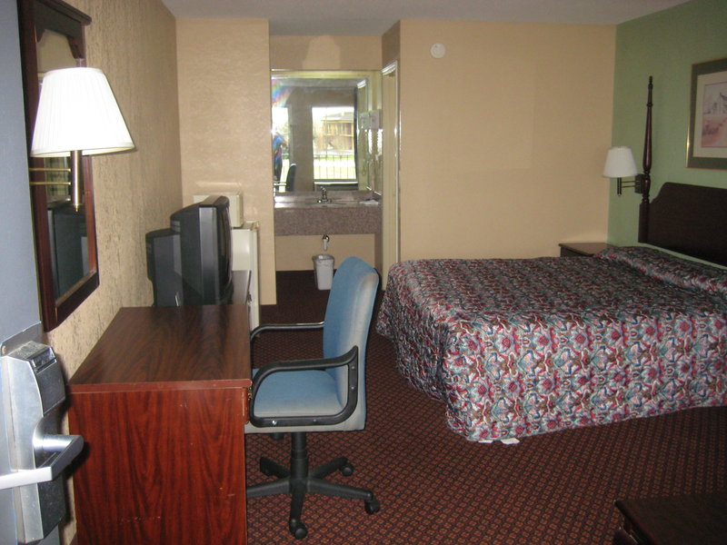 Americas Best Value Inn - Sumter, SC