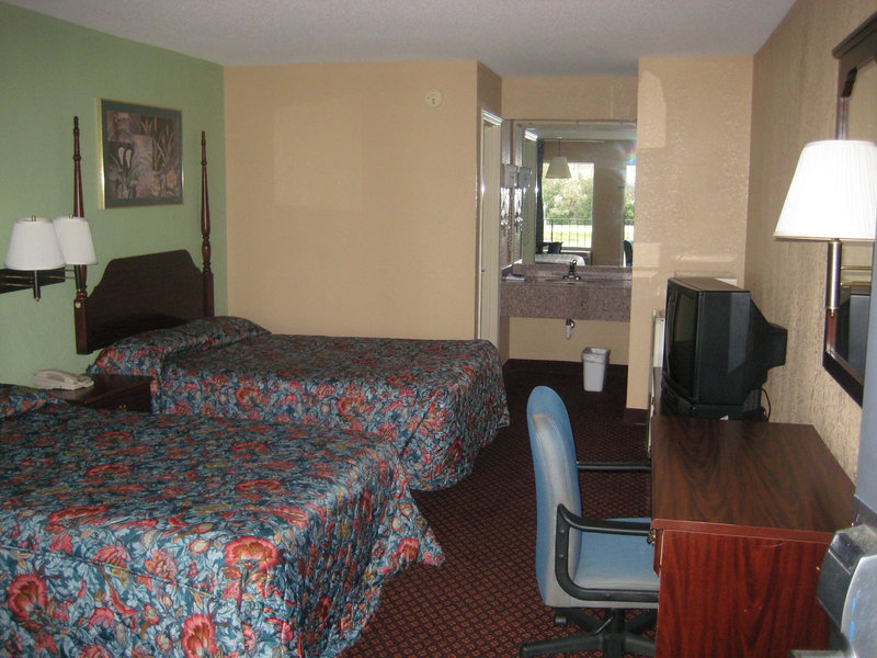 Americas Best Value Inn - Sumter, SC