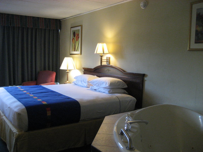 Park Inn By Radisson, Sharon, PA - West Middlesex, PA