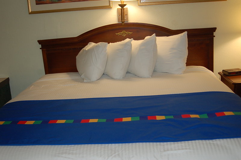 Park Inn By Radisson, Sharon, PA - West Middlesex, PA