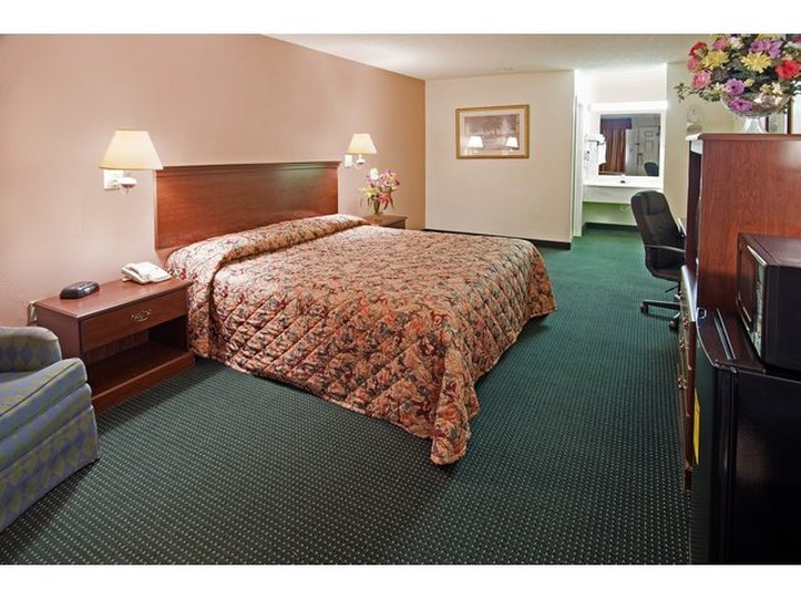 Americas Best Value Inn - Cairo, GA