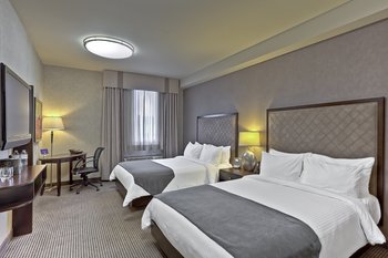 Acclaim Hotel Calgary Airport - Room