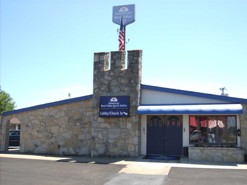 77 Inn & Grill - Dover, OH