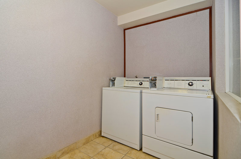 BEST WESTERN Oak Meadows Inn - Saint Helens, OR