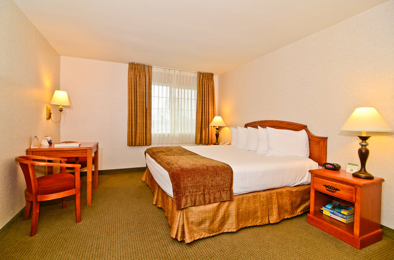 BEST WESTERN Oak Meadows Inn - Saint Helens, OR