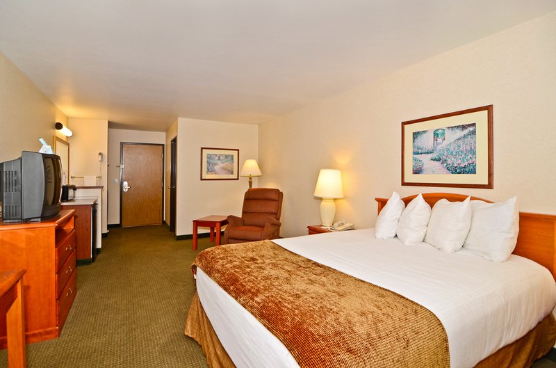 BEST WESTERN Oak Meadows Inn - Saint Helens, OR