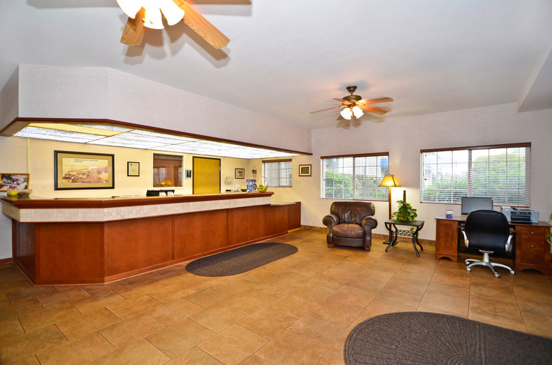 BEST WESTERN Oak Meadows Inn - Saint Helens, OR