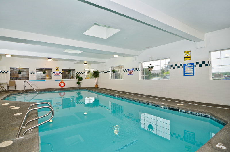BEST WESTERN Oak Meadows Inn - Saint Helens, OR