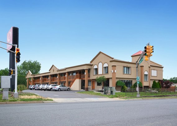 Econo Lodge - Bellmawr, NJ
