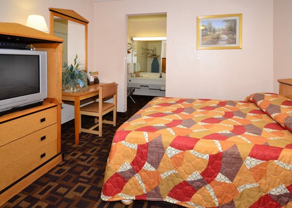 Econo Lodge - Bellmawr, NJ