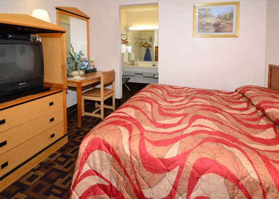 Econo Lodge - Bellmawr, NJ