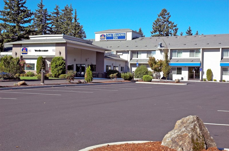 BEST WESTERN Oak Meadows Inn - Saint Helens, OR