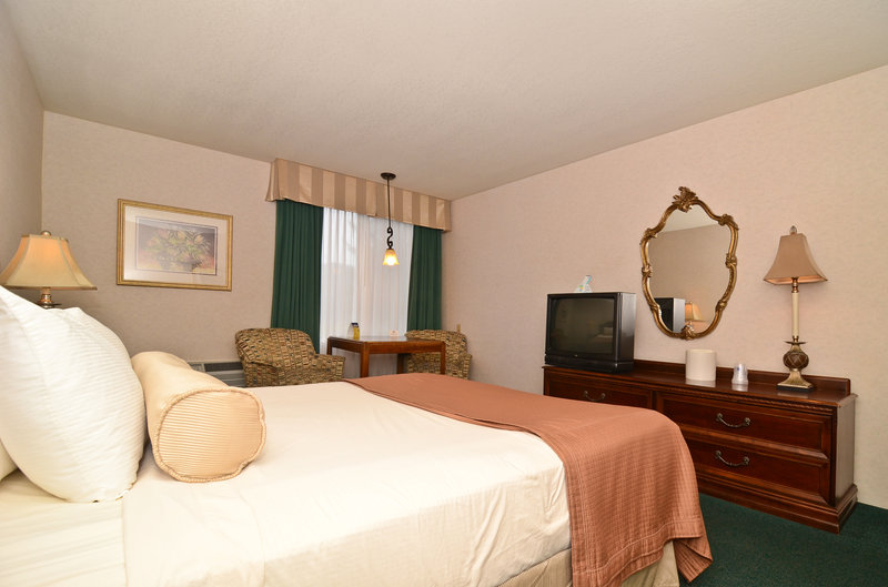 Best Western Salbasgeon Inn & Suites Of Reeds - Reedsport, OR