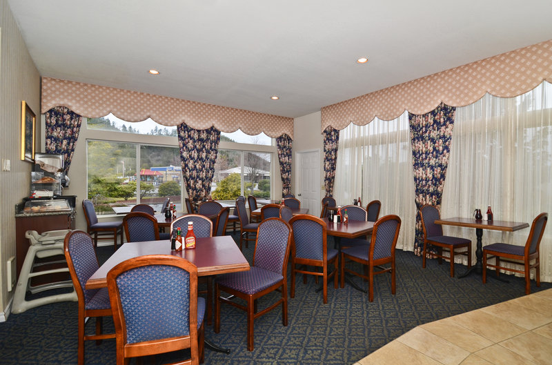 BEST WESTERN Salbasgeon Inn & Suites Of Reedsport - Reedsport, OR