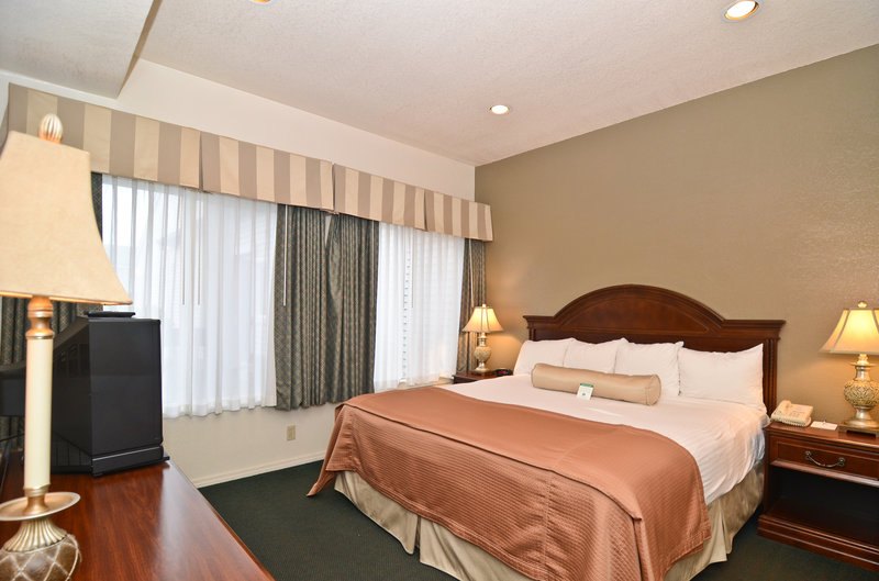 Best Western Salbasgeon Inn & Suites Of Reeds - Reedsport, OR