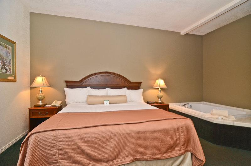 Best Western Salbasgeon Inn & Suites Of Reeds - Reedsport, OR