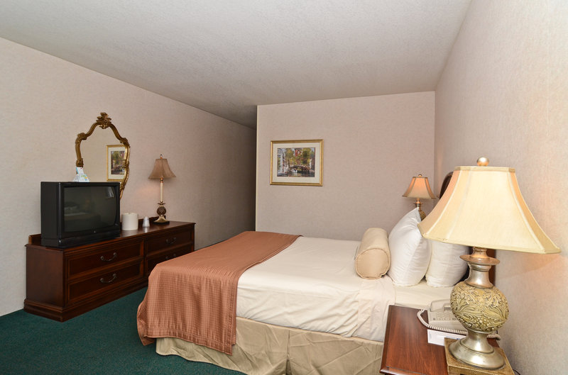 Best Western Salbasgeon Inn & Suites Of Reeds - Reedsport, OR