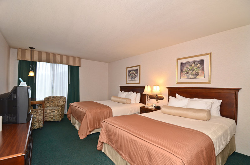 Best Western Salbasgeon Inn & Suites Of Reeds - Reedsport, OR