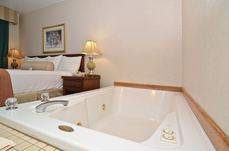 Best Western Salbasgeon Inn & Suites Of Reeds - Reedsport, OR