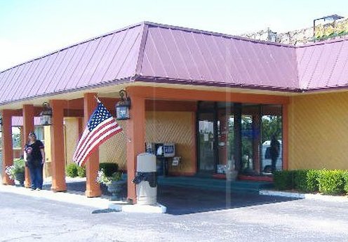 Inn By The Lake - Gilbertsville, KY