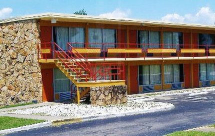 Inn By The Lake - Gilbertsville, KY