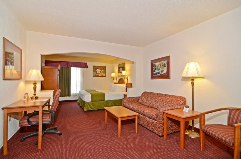 Suites - Panama City, FL