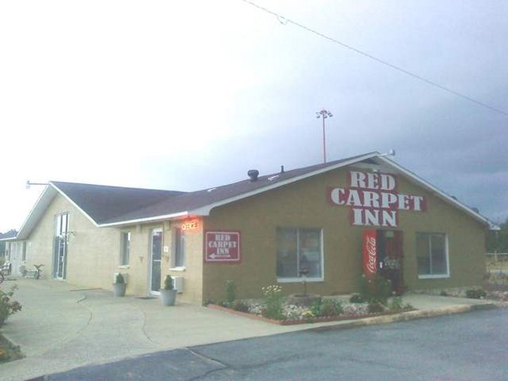 Red Carpet Inn - Dix, IL