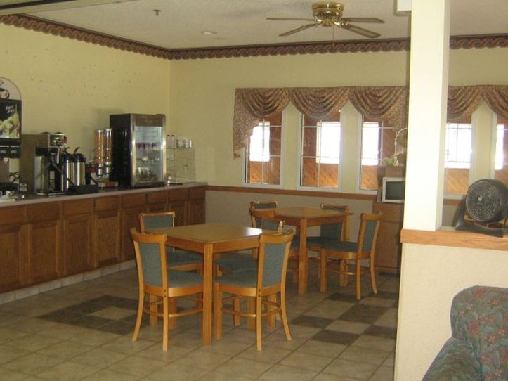 Americas Best Value Inn - Geneseo, IL