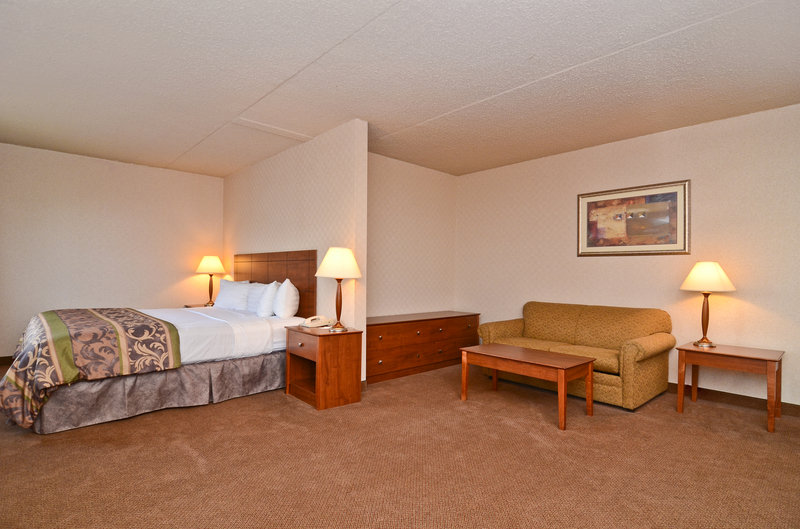 Baymont Inn & Suites-Fargo - Fargo, ND