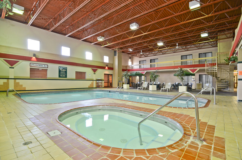 Baymont Inn & Suites-Fargo - Fargo, ND