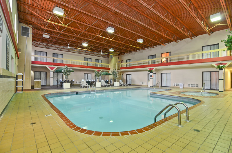 Baymont Inn & Suites-Fargo - Fargo, ND