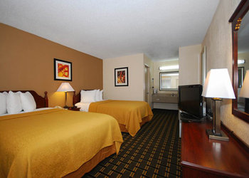 Quality Inn & Suites - Room