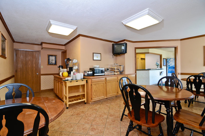 Americas Best Value Inn - Englewood, OH