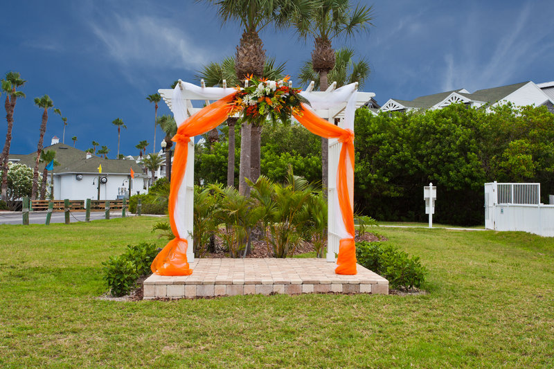 Holiday Inn Hotel & Suites CLEARWATER BEACH S-HARBOURSIDE - Indian Rocks Beach, FL
