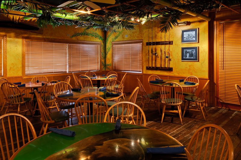 Holiday Inn Hotel & Suites CLEARWATER BEACH S-HARBOURSIDE - Indian Rocks Beach, FL