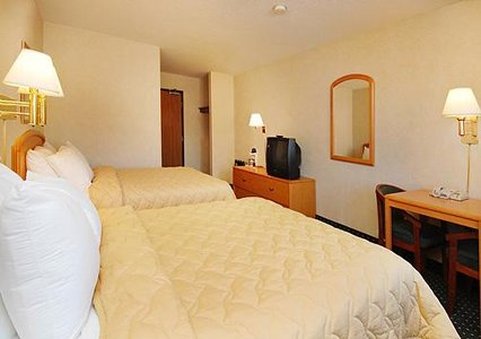 Quality Inn East - Fargo, ND
