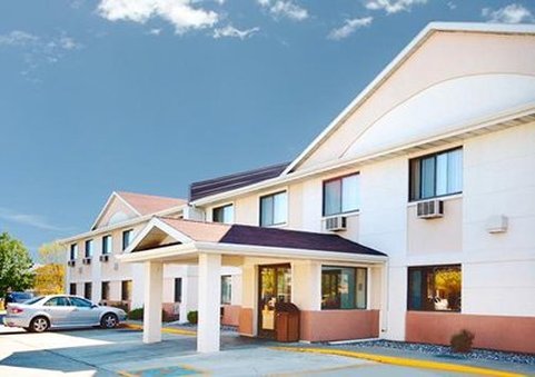 Quality Inn East - Fargo, ND