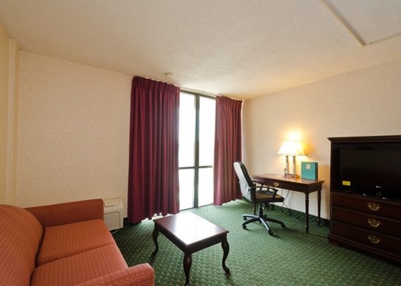 Quality Inn & Suites - Laurel, MD