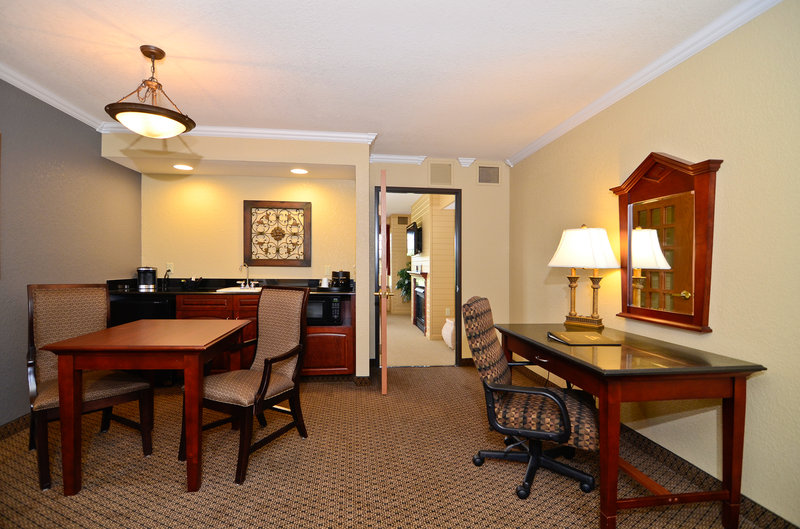 Best Western Premier Bridgewood Resort Hotel & Conference Ce - Neenah, WI