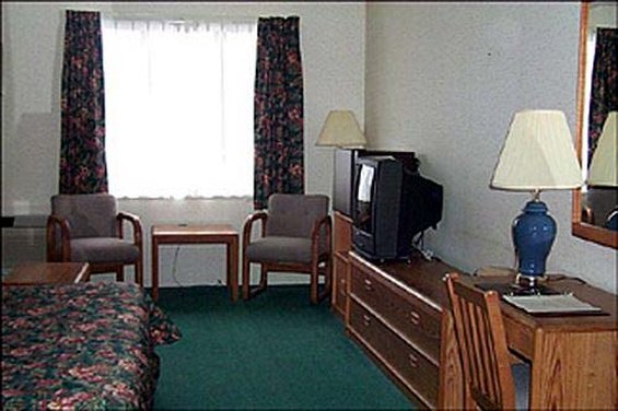 Crown Park Inn - Caribou, ME