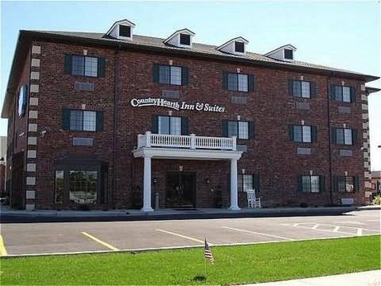 Country Hearth Inn and Suites