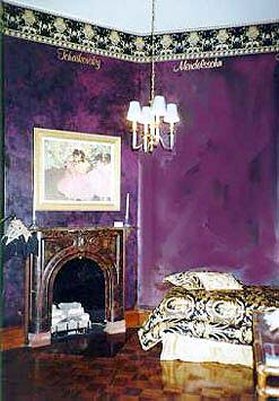 Renaissance Gallery & Towers - Ladoga, IN