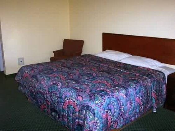 Regency Inn And Suites Rosenberg - Rosenberg, TX