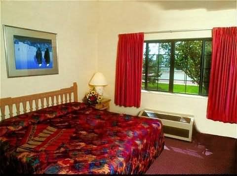 Garrett's Desert Inn